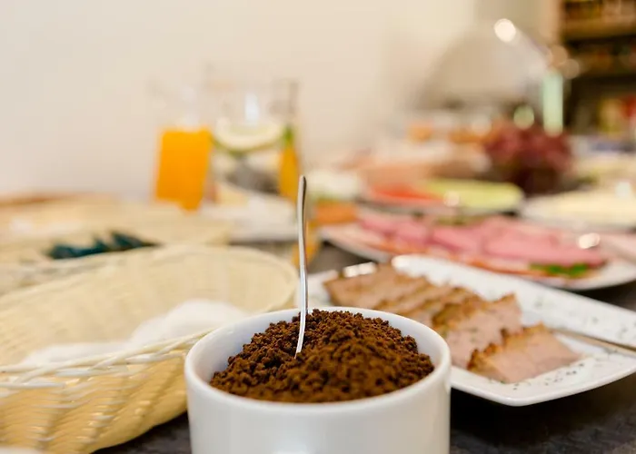 Couette-café Obis 3*